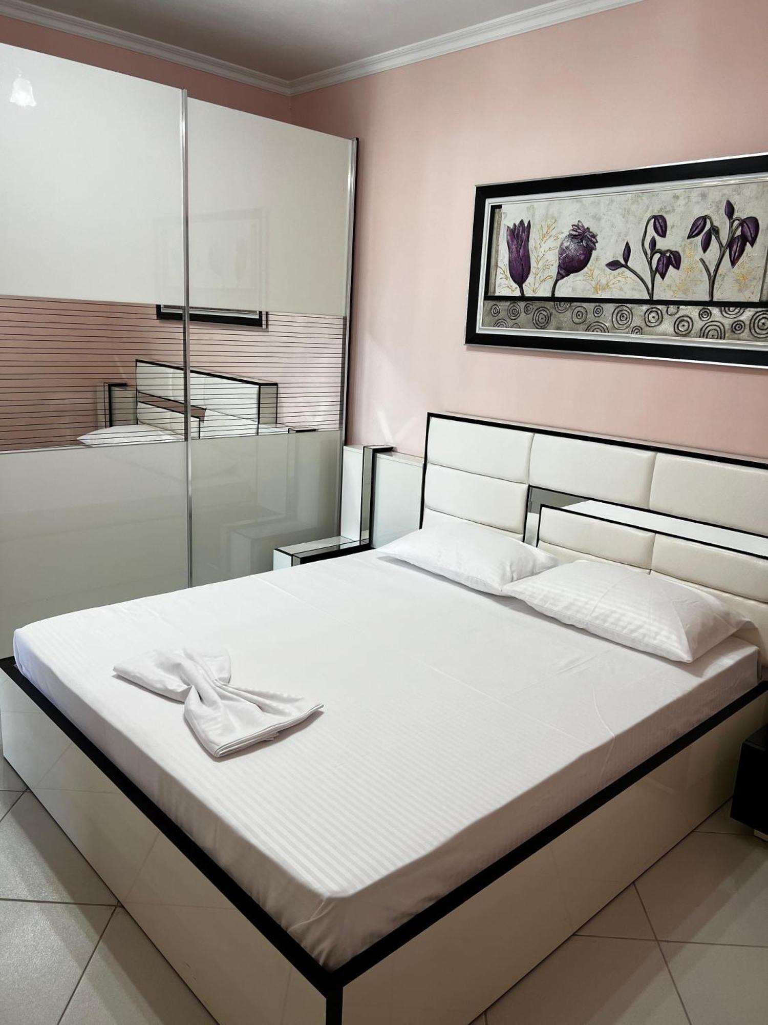 Amy'S Luxury Appartment Shkoder Ngoại thất bức ảnh